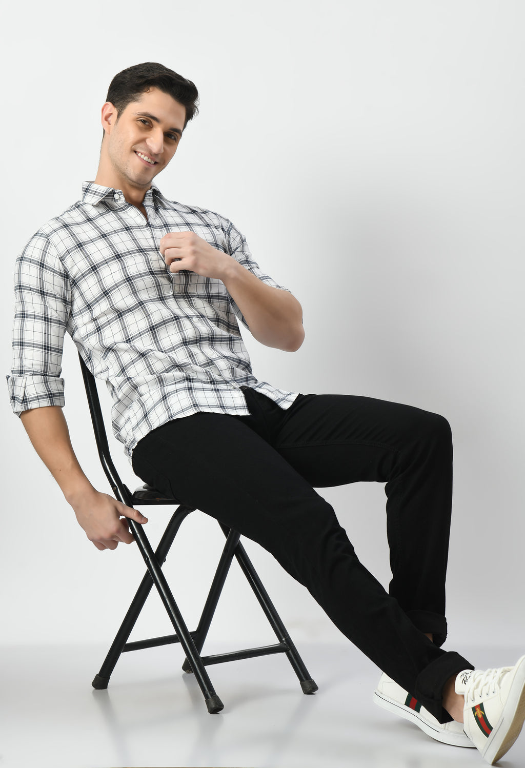 Aurum Luxe Men’s 100% Cotton Formal Shirt – White & Black Checkered